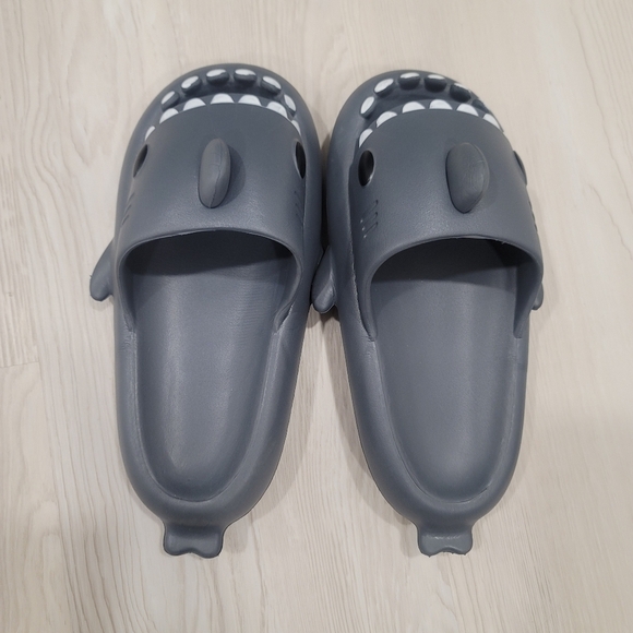 Cloud Shark Slides Sandals Dark Gray Mens ,Women's  Non-slip Unisex 38-39 - Picture 9 of 12